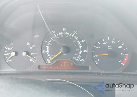 1999 Mercedes-Benz E 320 из США, поврежденный, VIN WDBJF65H9XA809911